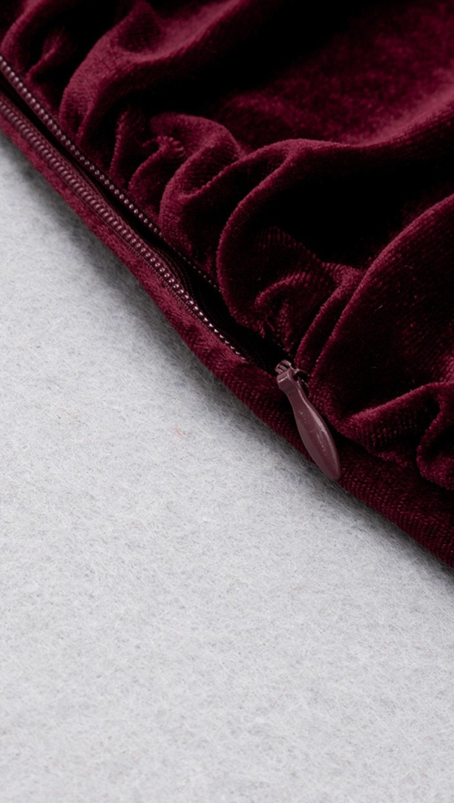 LONG SLEEVES RUCHED MIDI DRESS IN RED