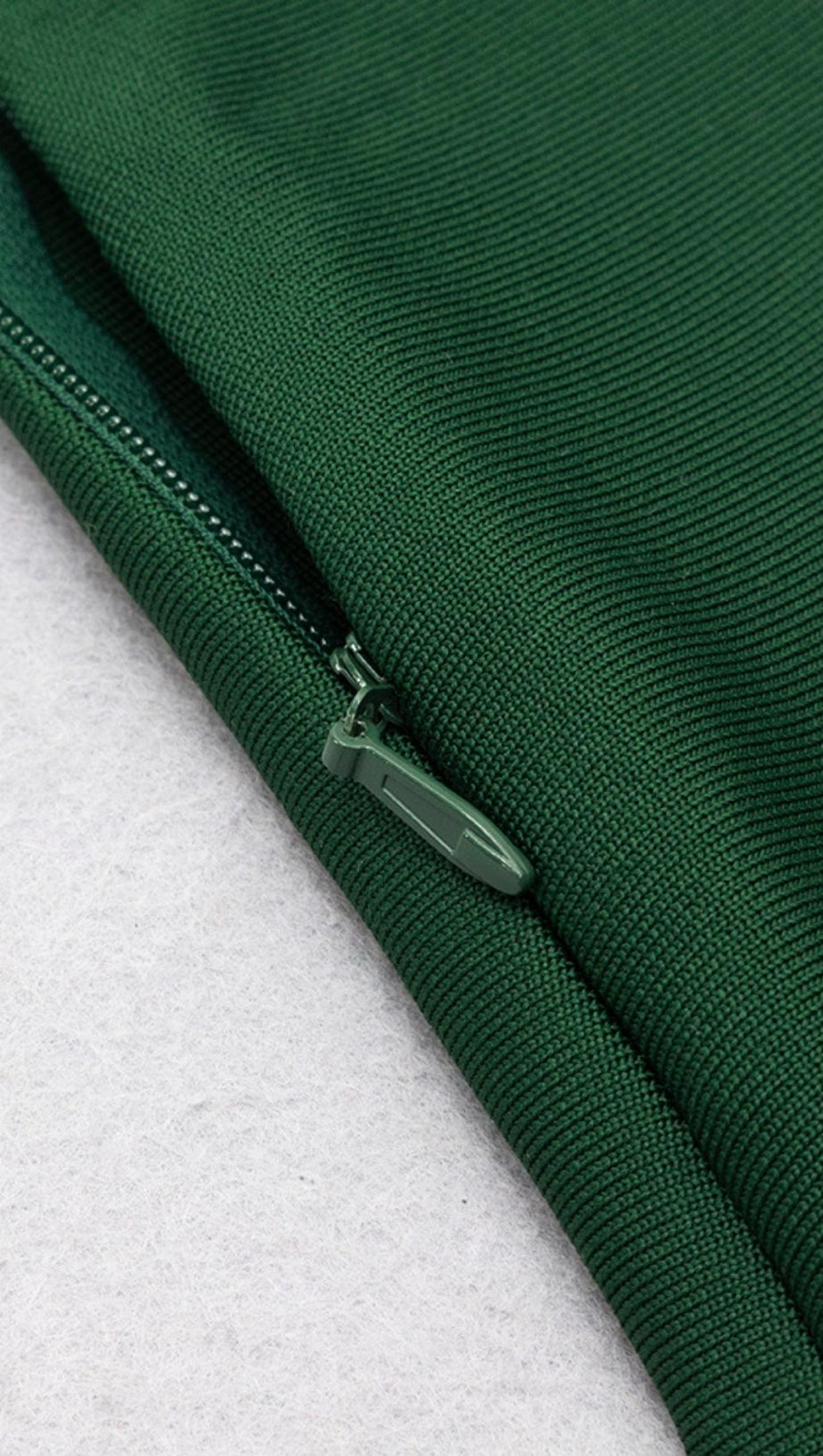 OFF THE SHOULDER MINI DRESS IN GREEN