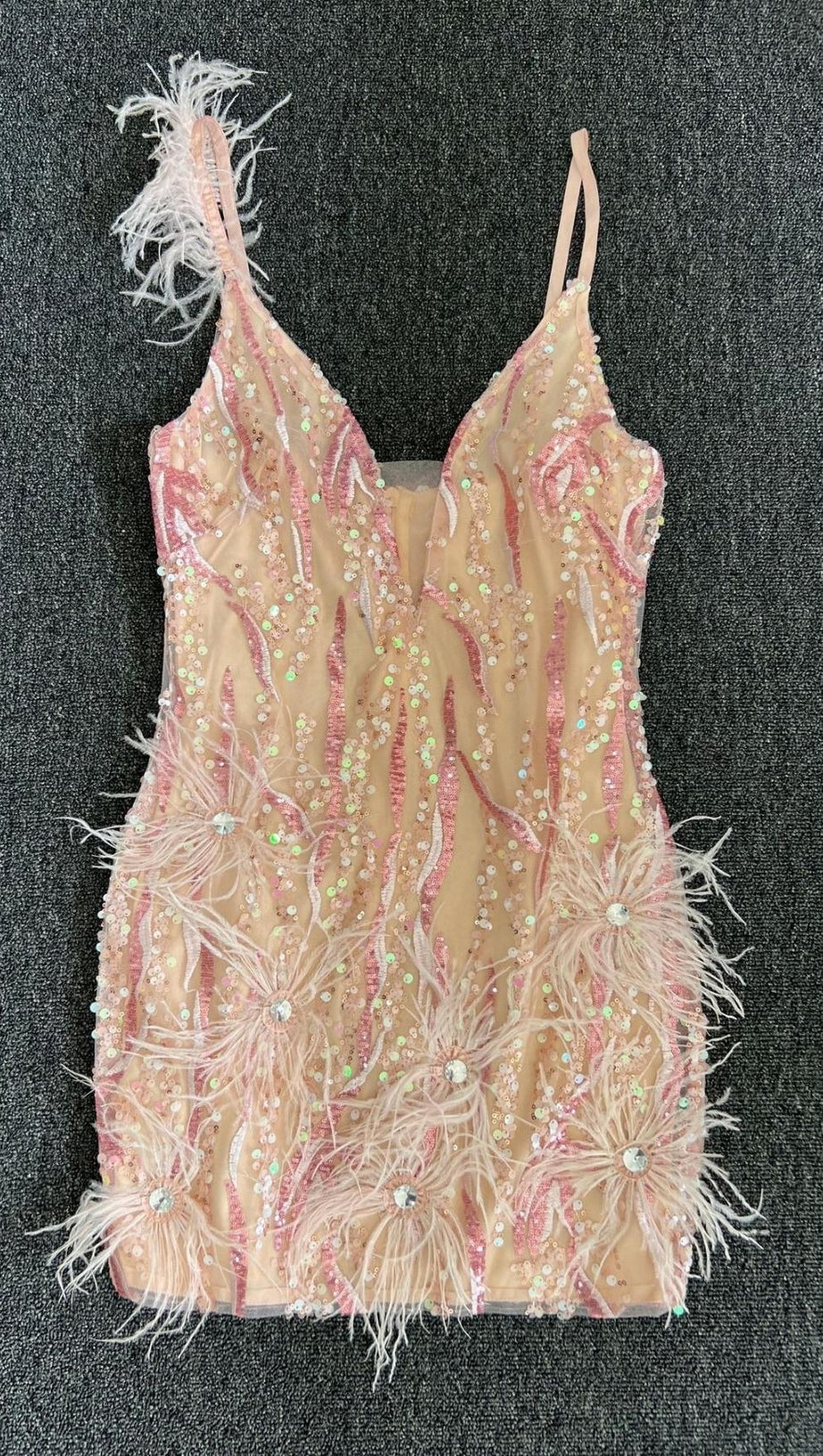 MINI ABITO CON FRANGE DI PIUME E PAILLETTES