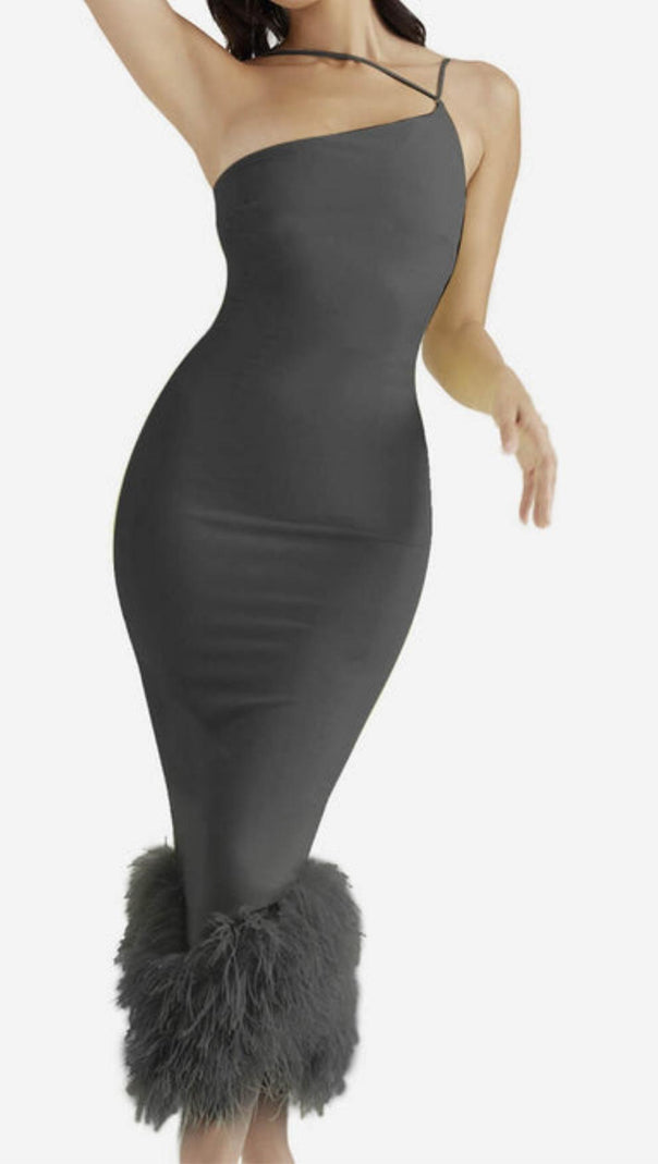 AIIZIE BANDAGE BACKLESS MAXI DRESS IN VERDE - product image