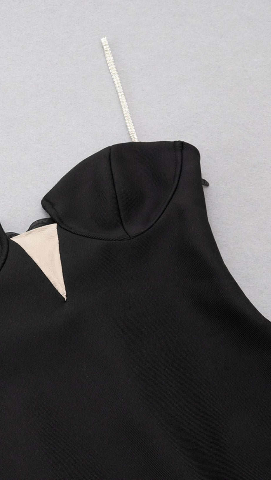 V NECK BANDAGE MINI DRESS IN BLACK