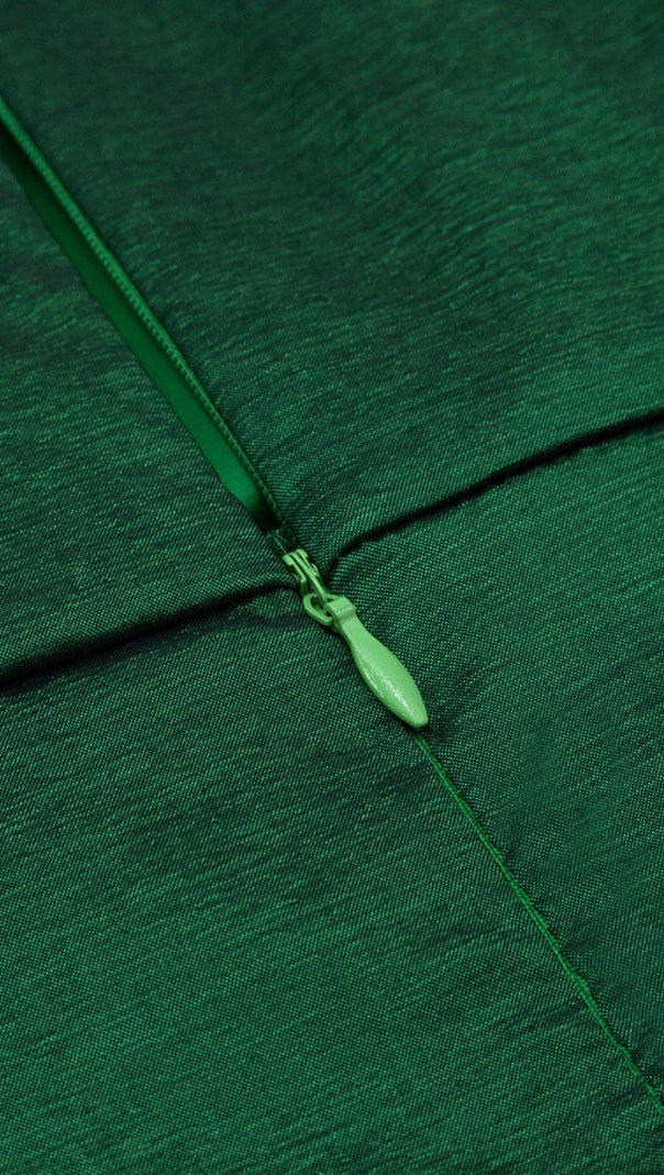 MIDIKLEID MIT ONE-SHOULDER-RÜSCHEN IN GRÜN