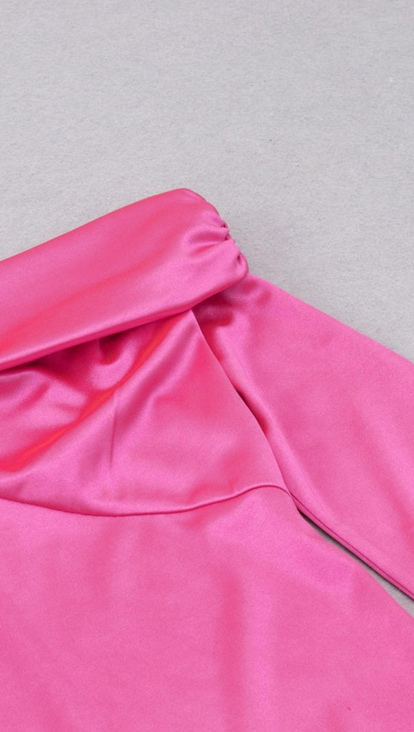 AIIZIE STRAPLESS LONG SLEEVE MIDI DRESS IN ROSE - product image