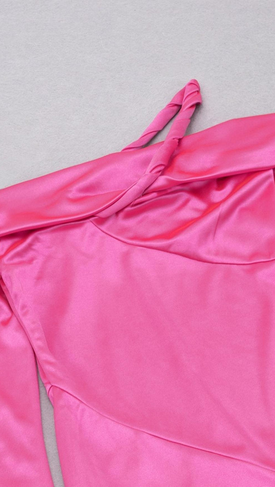 STRAPLESS LONG SLEEVE MIDI DRESS IN ROSE