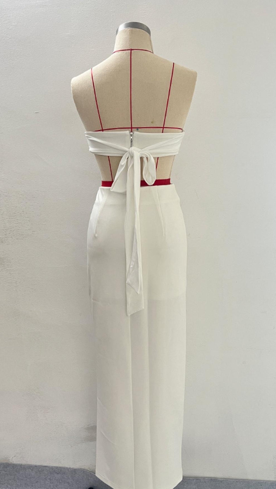 SET DUE PEZZI CON CRISTALLI SENZA SPALLINE