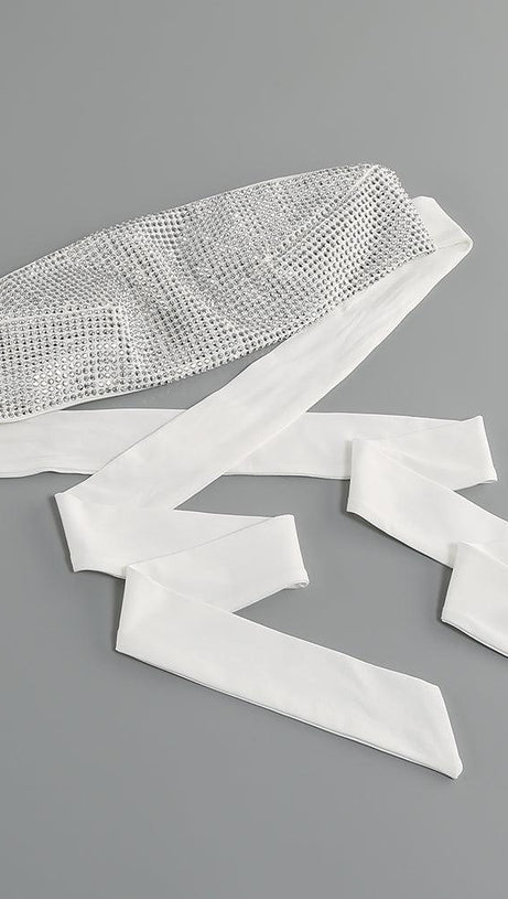 SET DUE PEZZI CON CRISTALLI SENZA SPALLINE