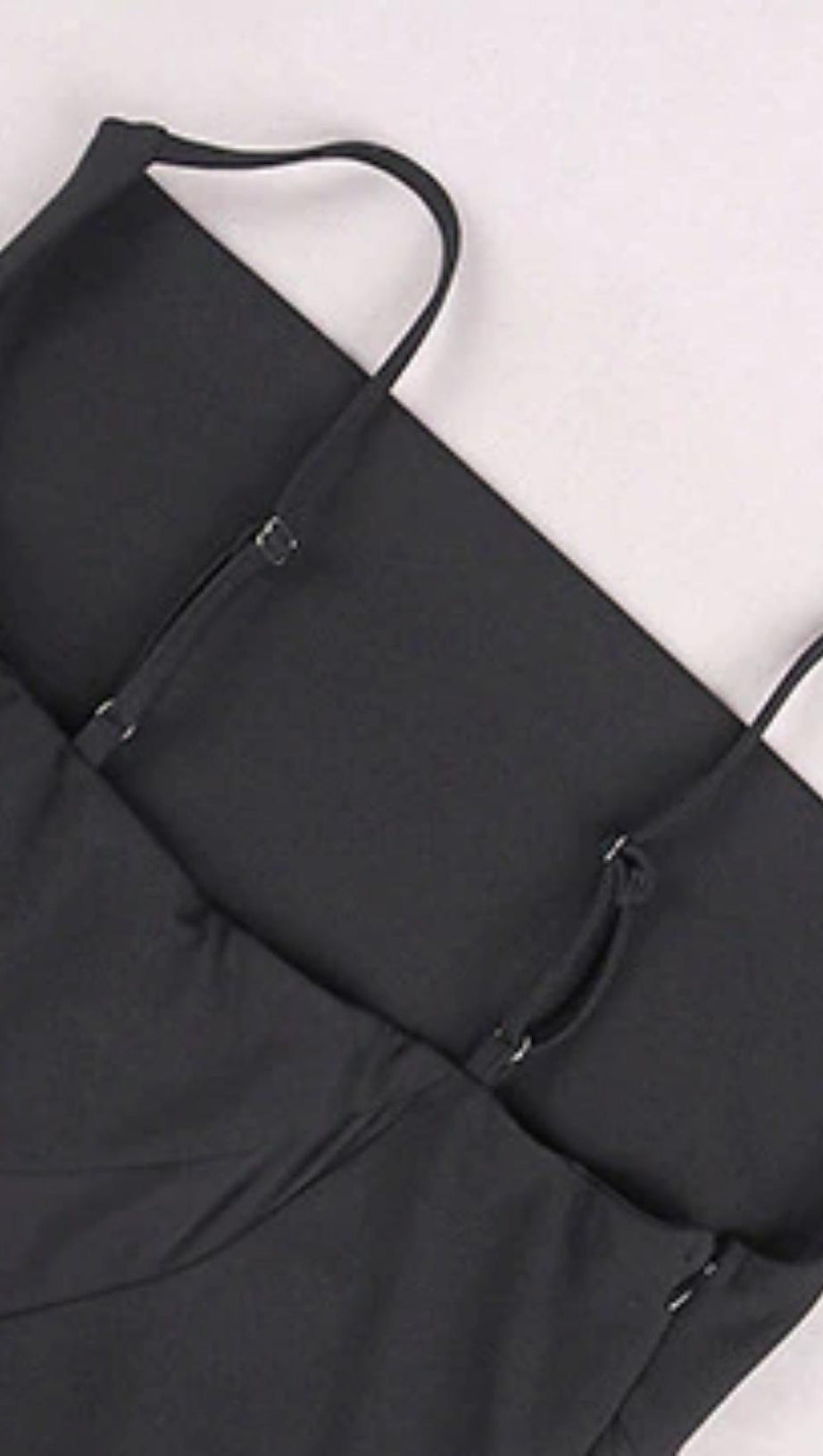 ABITO MIDI ADERENTE CON SPALLINE IN NERO