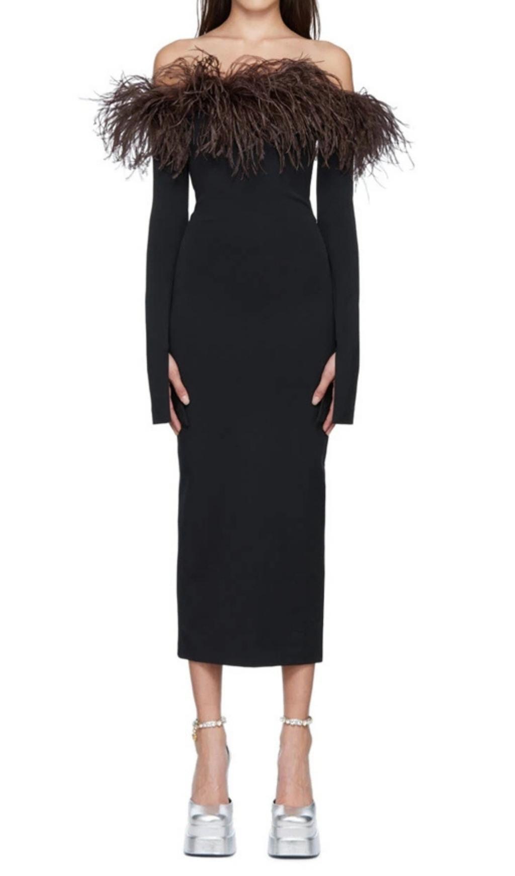 ABITO MIDI CON SPALLE SCOPERTE E PIUME