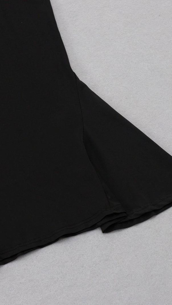 AIIZIE PLUS SIZE LONG SLEEVES MIDI DRESS - product image