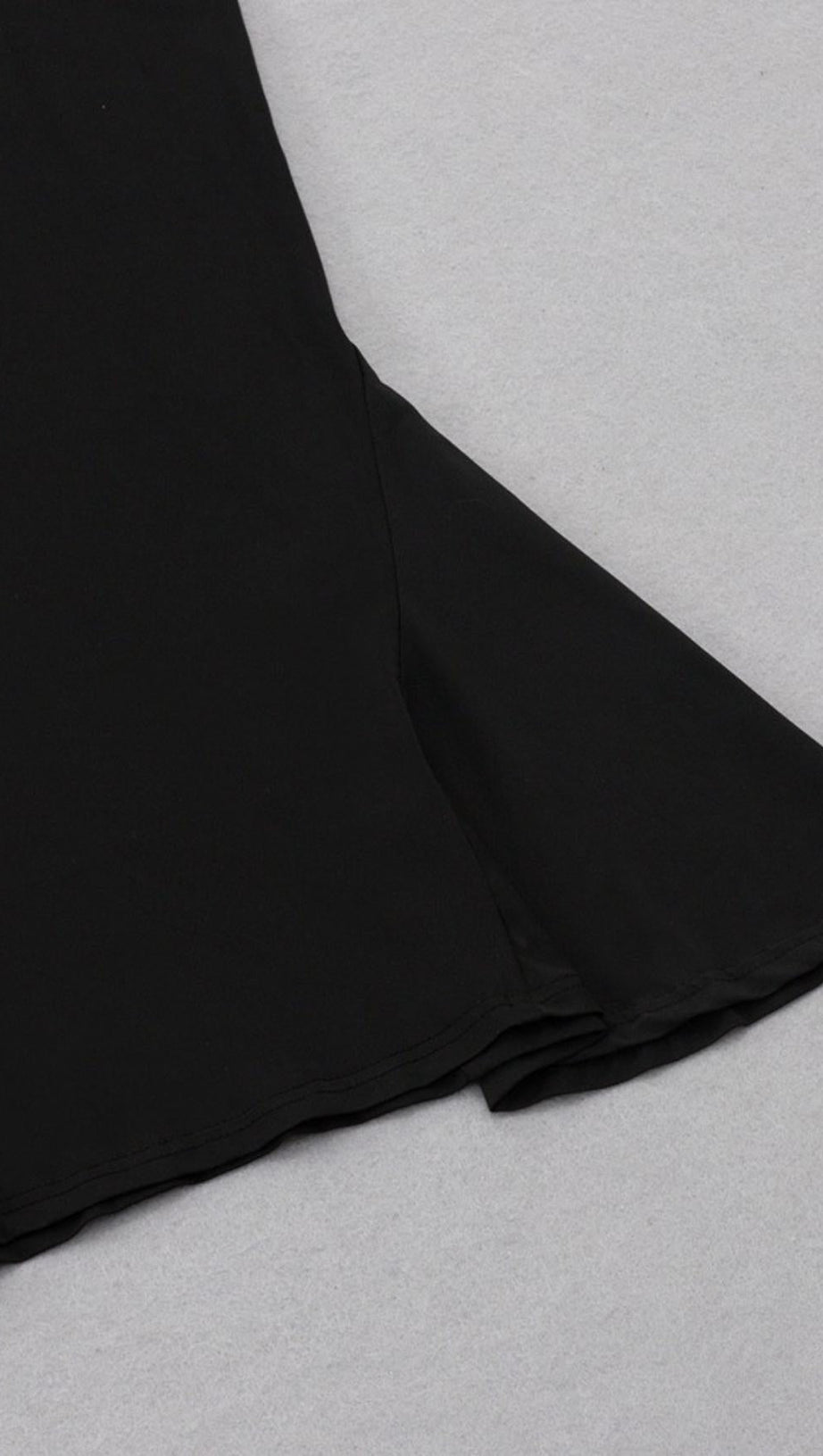 ABITO MIDI A MANICHE LUNGHE TAGLIE FORTI