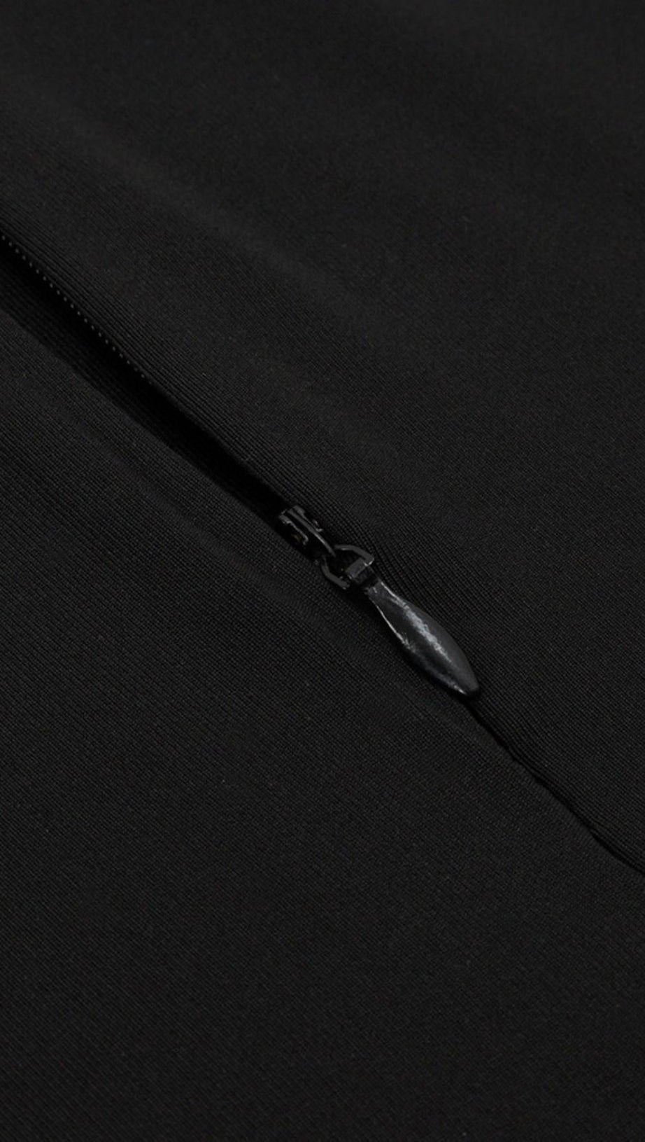 ABITO MIDI A MANICHE LUNGHE TAGLIE FORTI