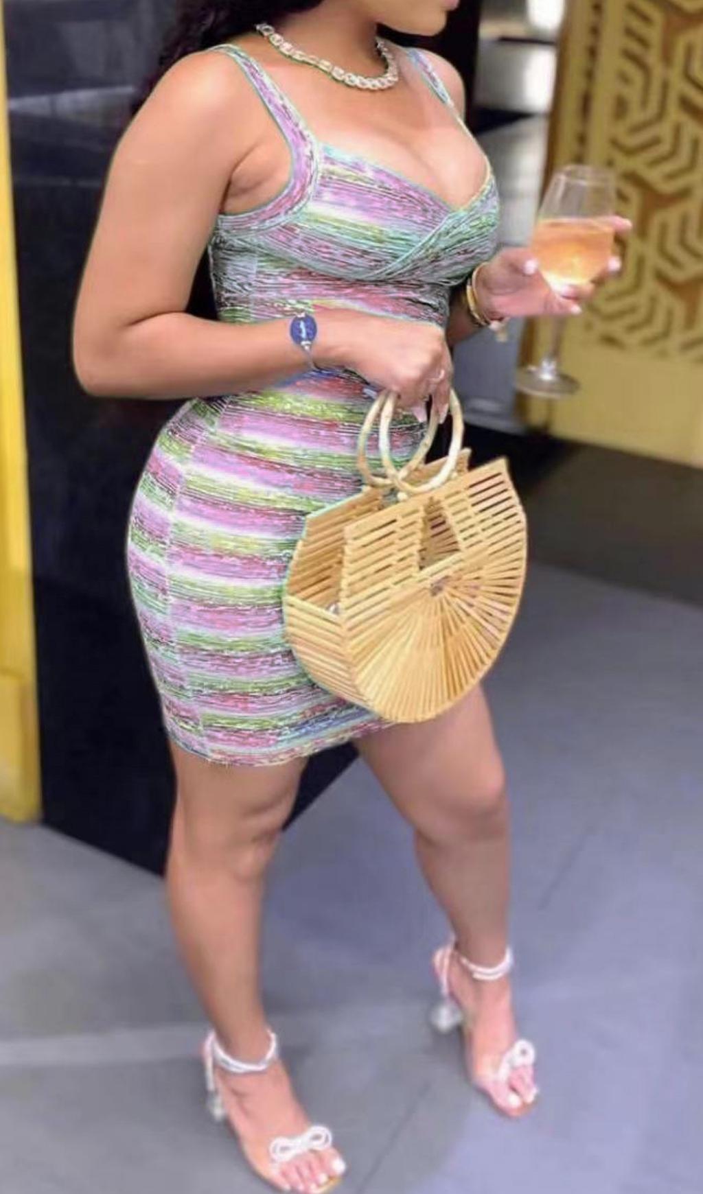 BANDAGE V-AUSSCHNITT BODYCON MINIKLEID