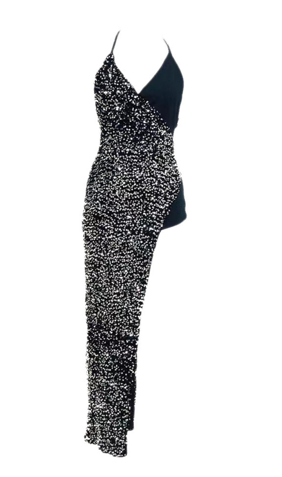 Rückenfreies Minikleid mit Paillettenband