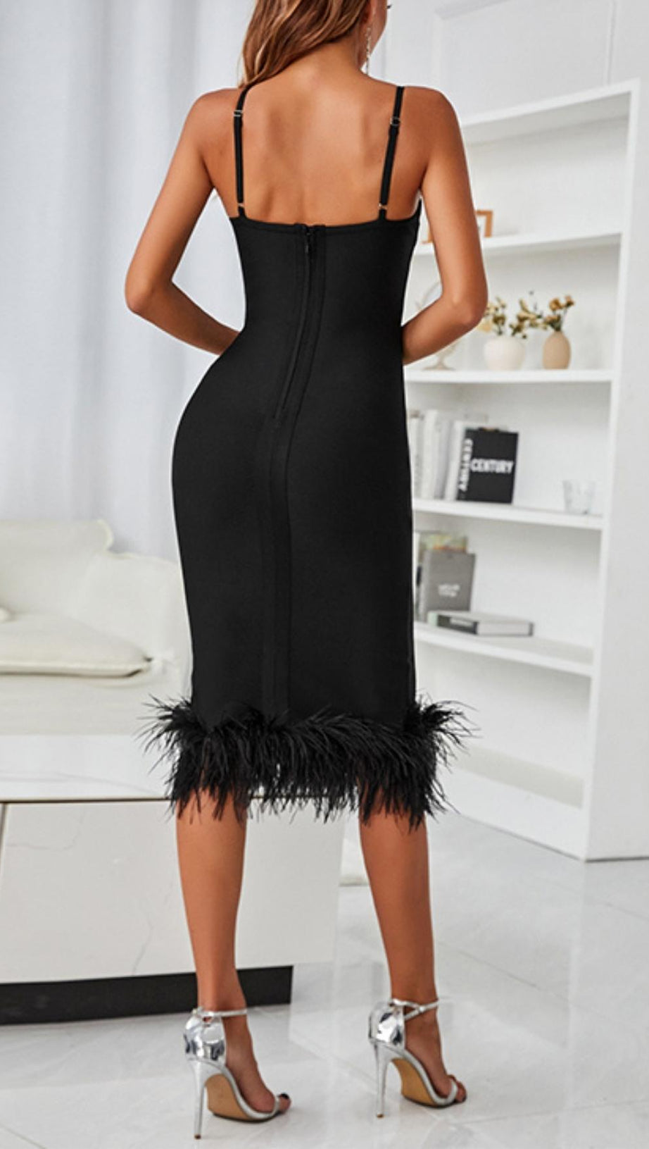 ABITO MIDI ADERENTE CON SCOLLO A V E SCHIENA SENZA SCHIENA NERO