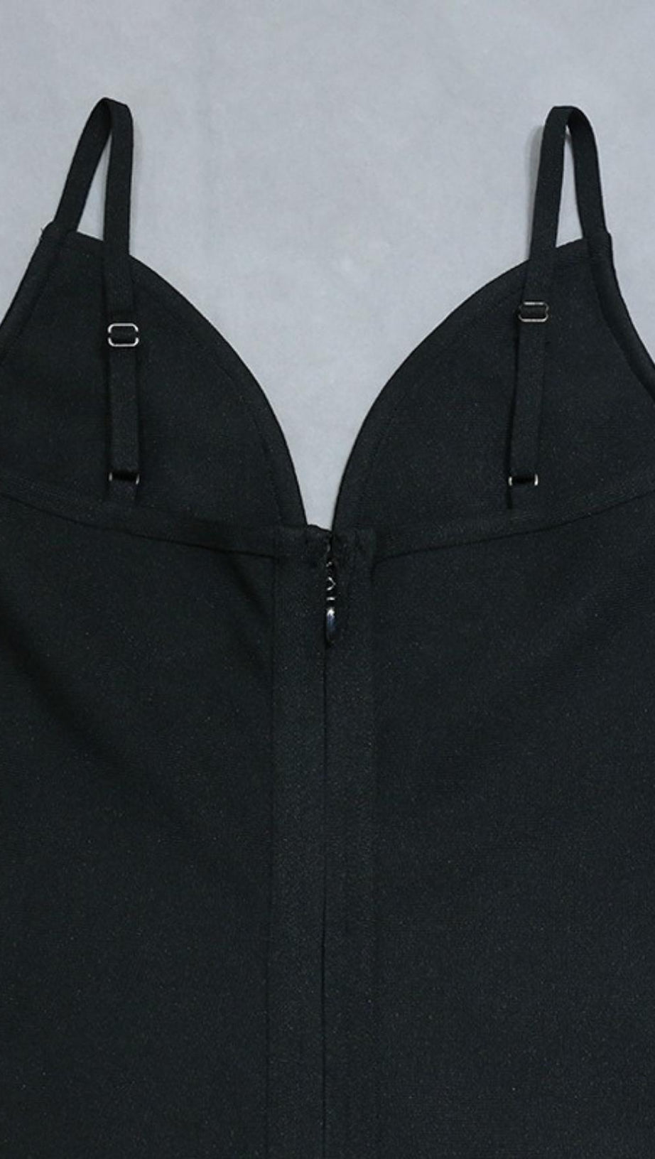 ABITO MIDI ADERENTE CON SCOLLO A V E SCHIENA SENZA SCHIENA NERO