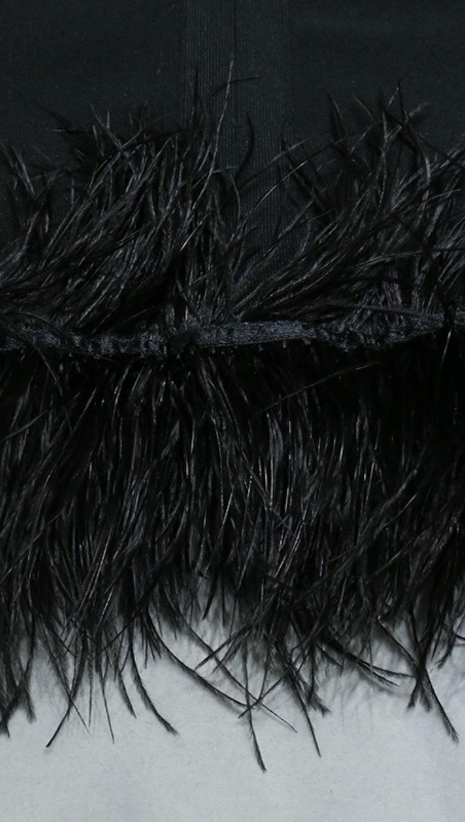 ABITO MIDI ADERENTE CON SCOLLO A V E SCHIENA SENZA SCHIENA NERO