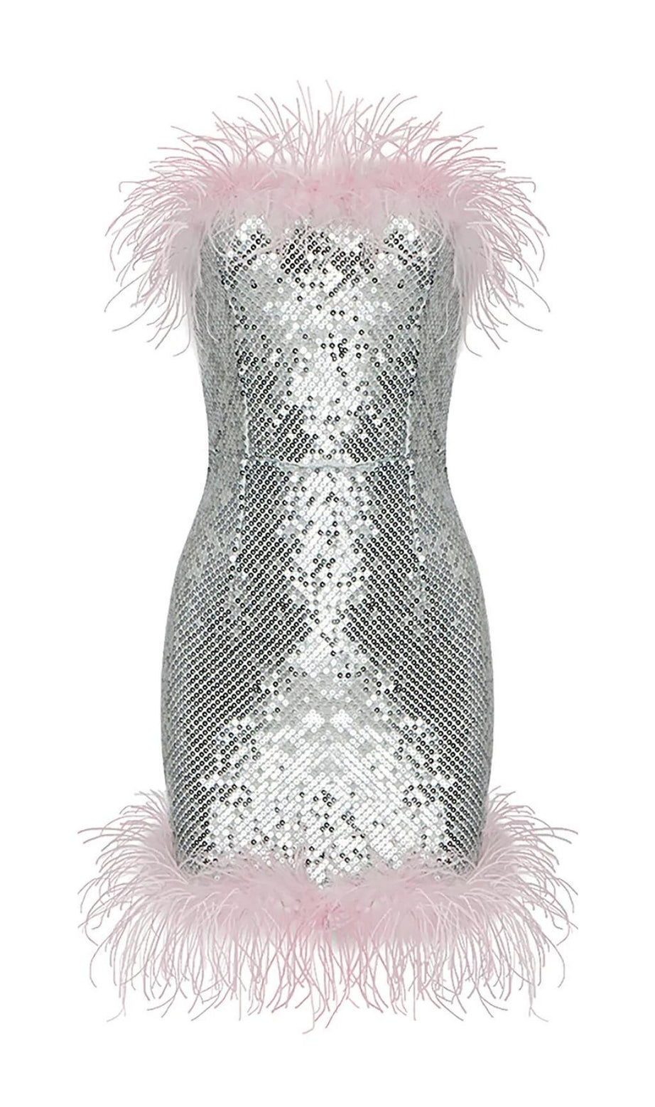 MINIKLEID MIT SILBERNEN PAILLETTEN UND FEDERN