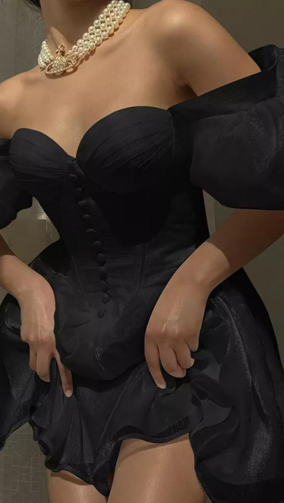 MINI ABITO CON CORSETTO E MANICHE A SBUFFO