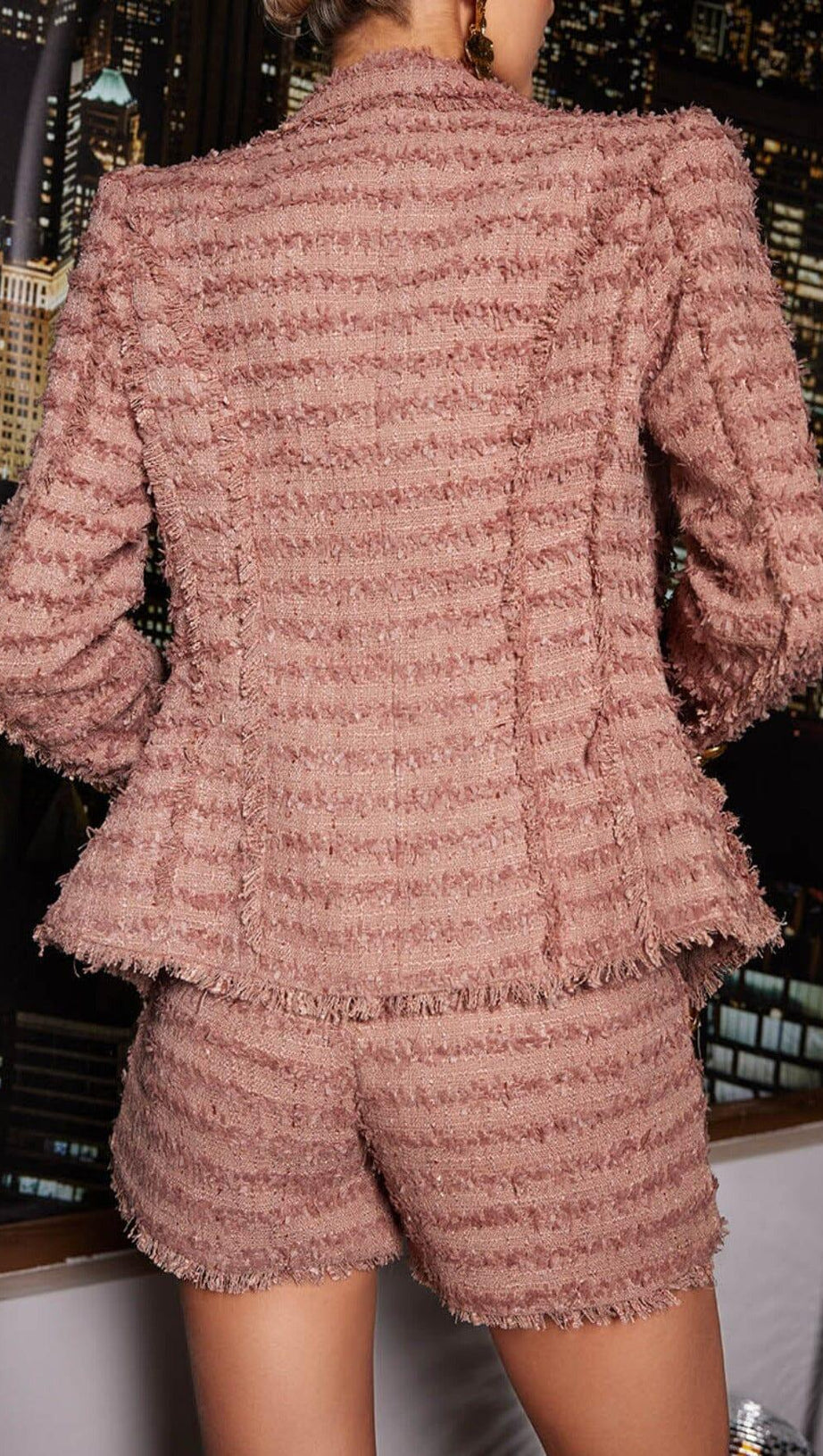 FRINGE KNITTED SHORTS IN BROWN