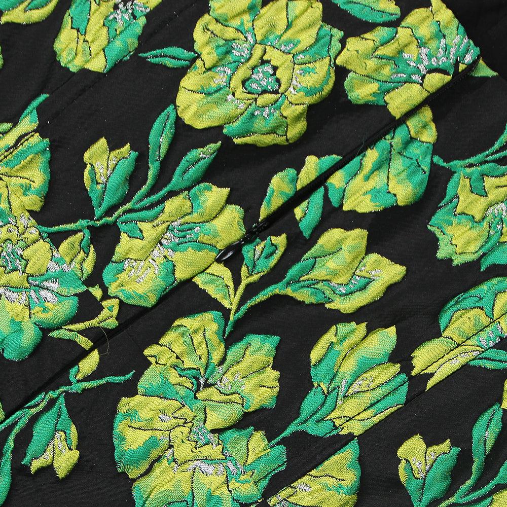 TRÄGERLOSES MIDIKLEID AUS JACQUARD IN GRÜN
