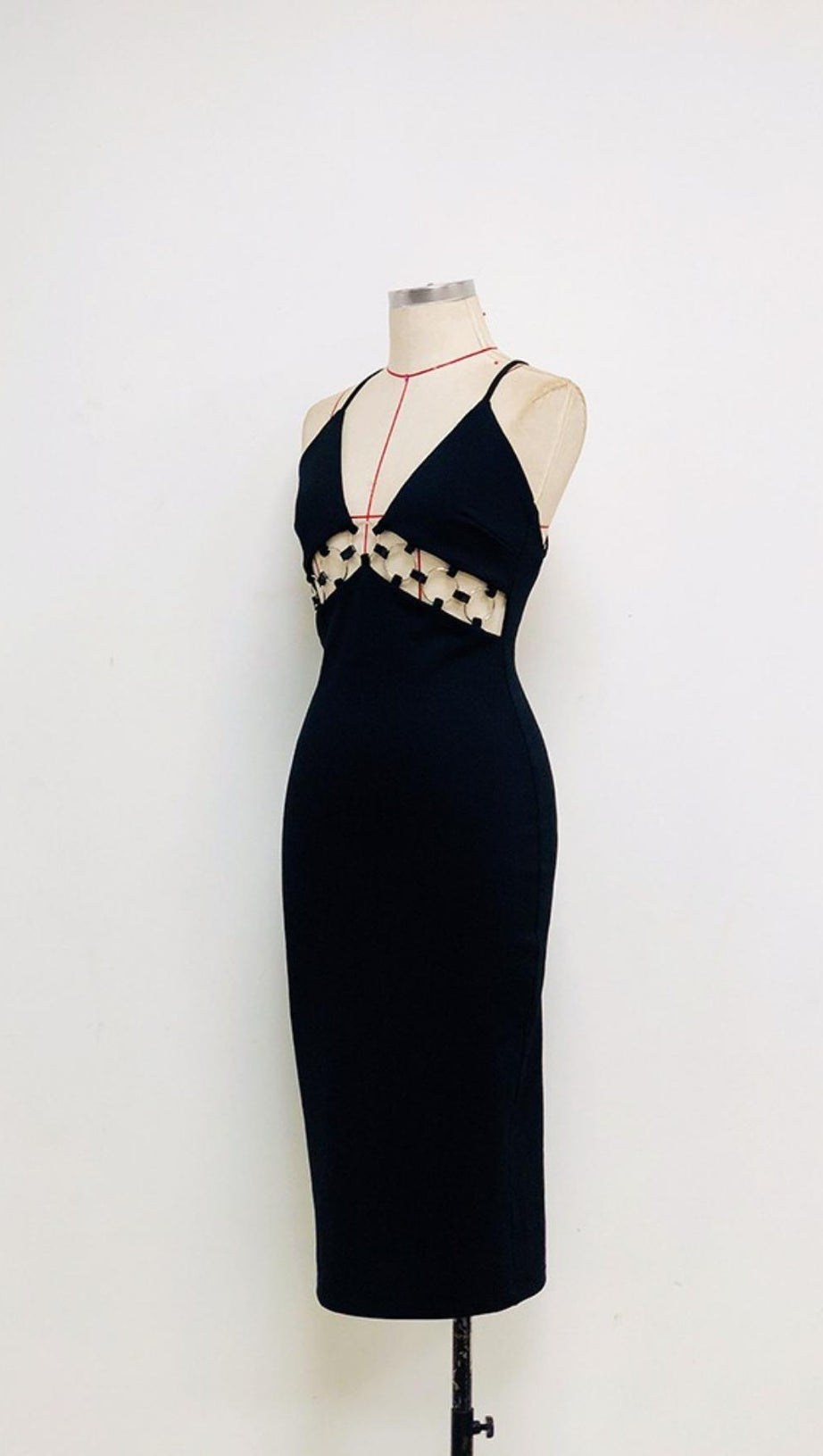 BANDAGE CUT OUT MIDI DRESS IN BLACK