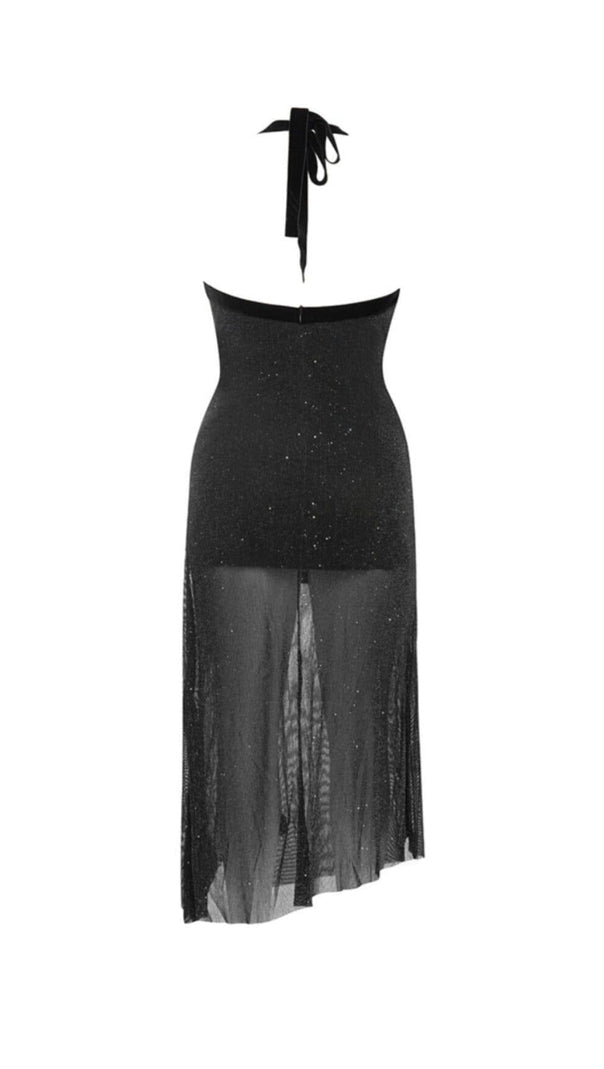 DRAPIERTES, RÜCKENFREIES, GESPLITTETES NECKHOLDER-KLEID MIT GLITZER