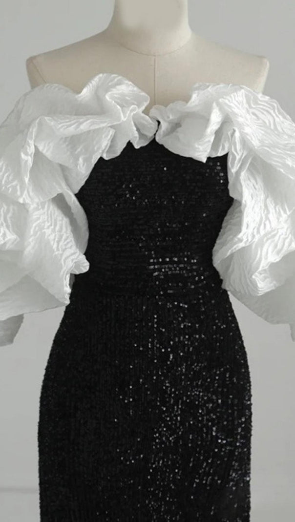 AIIZIE STRAPLESS BUBBLE BACKLESS MAXI DRESS - product image