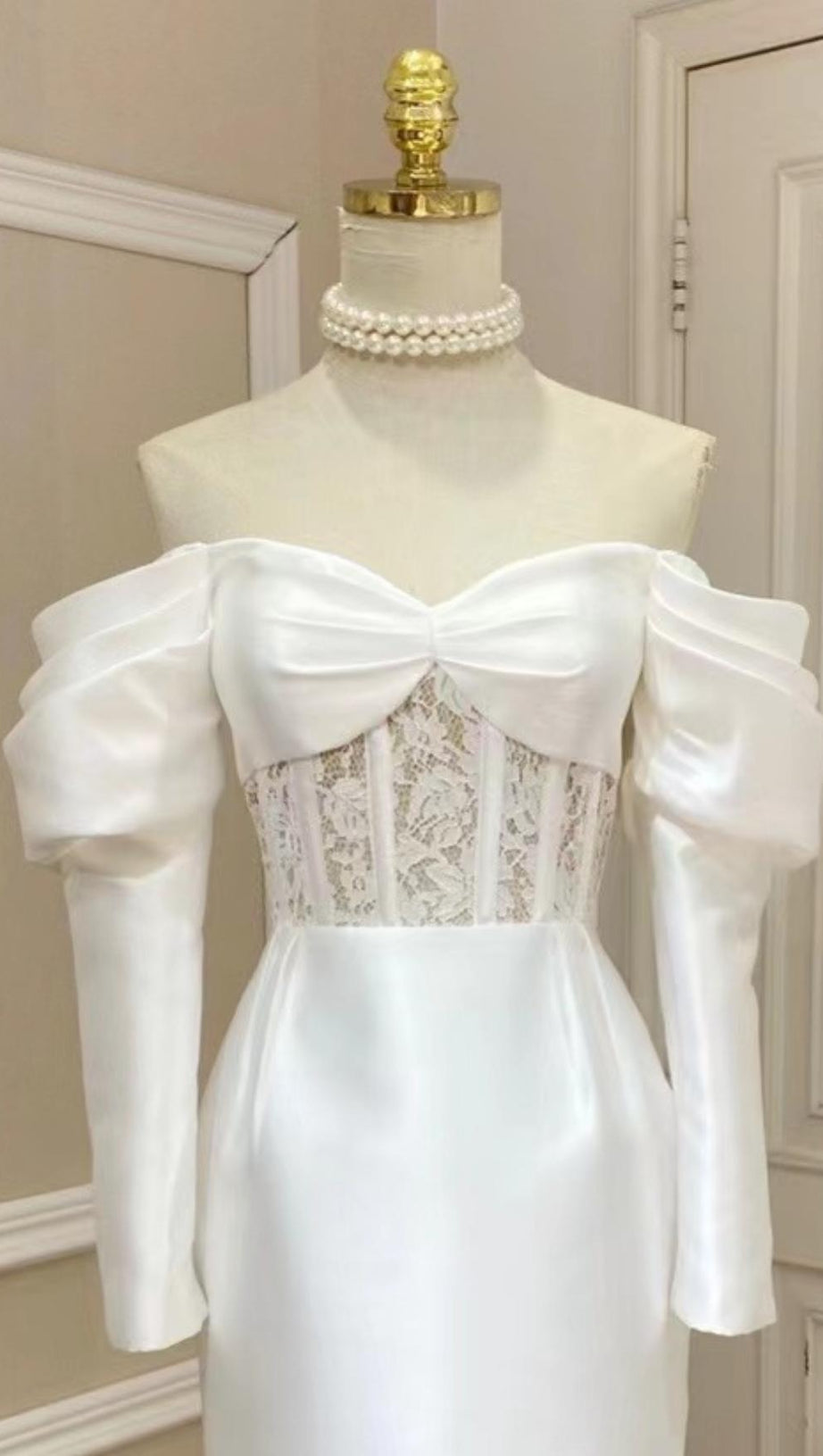 STRAPLESS LACE MIDI DRESS