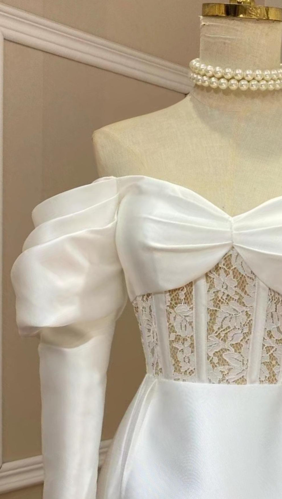 STRAPLESS LACE MIDI DRESS