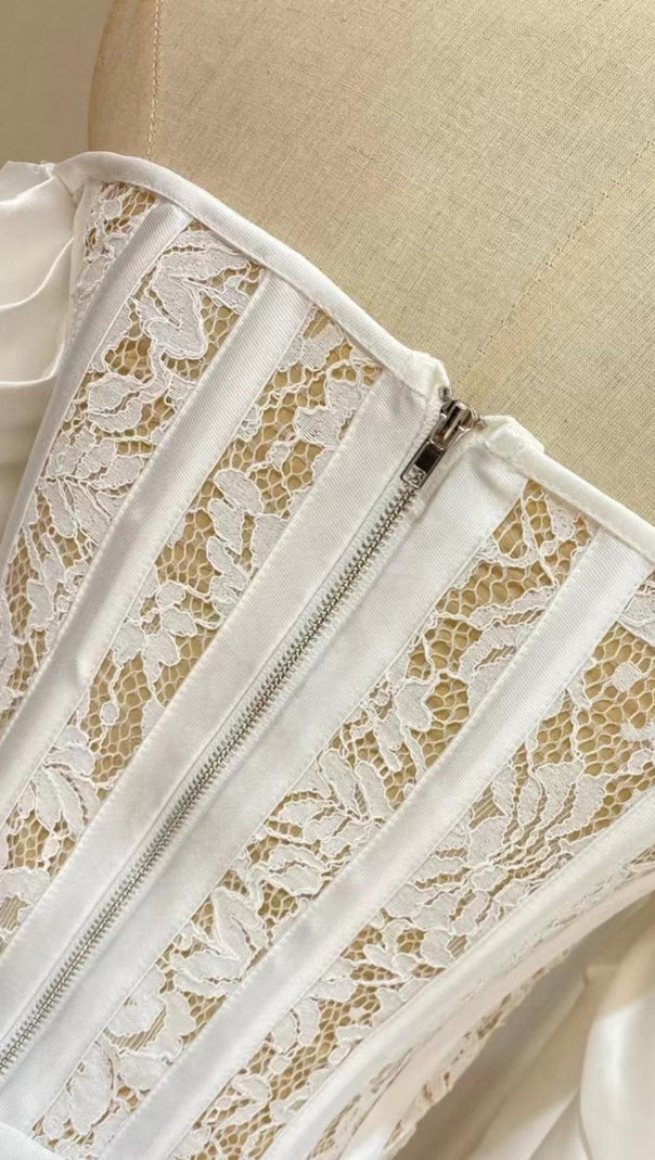 ABITO MIDI IN PIZZO SENZA SPALLINE
