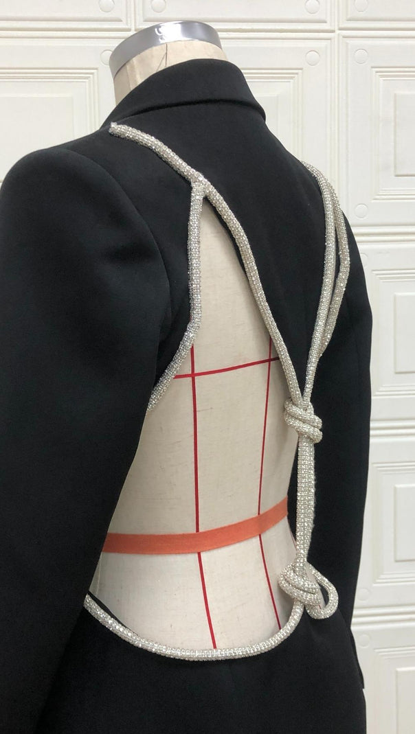 AIIZIE LONG-SLEEVED SUIT IN BLACK - product image