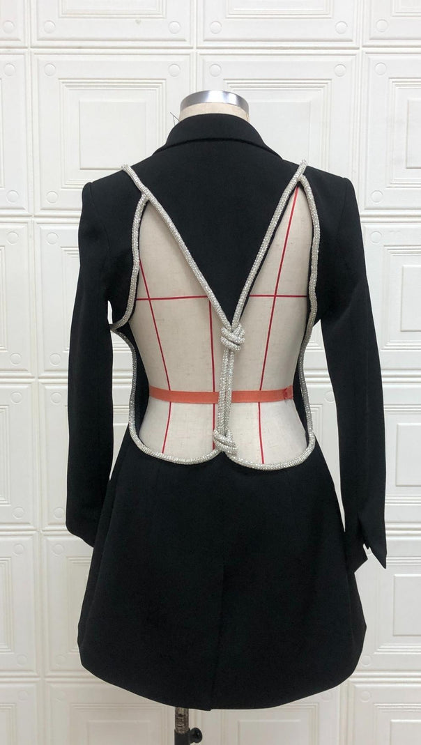 AIIZIE LONG-SLEEVED SUIT IN BLACK - product image