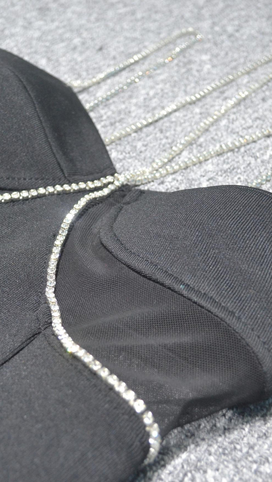 SLEEVELESS MAXI DRESS IN BLACK