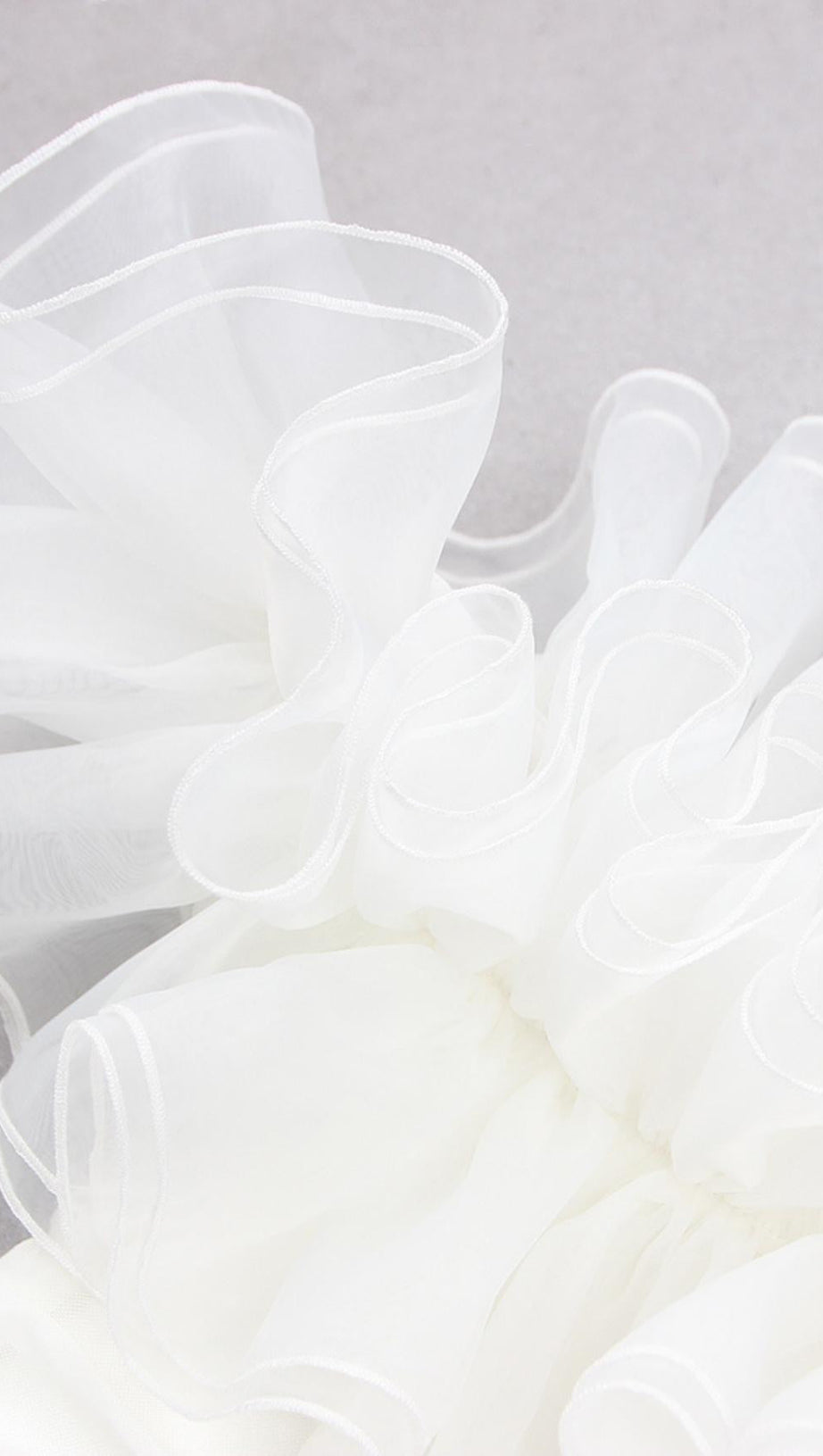 BODYCON BACKLESS MINI DRESS IN WHITE