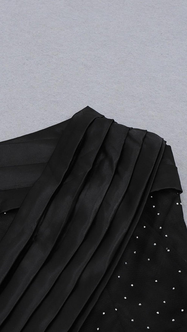 AIIZIE STRAPLESS MIDI DRESS IN BLACK - product image