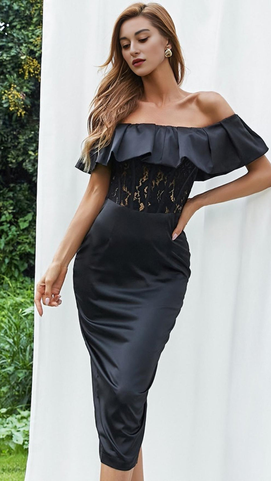 OFF SHOULDER LACE MIDI DRESS
