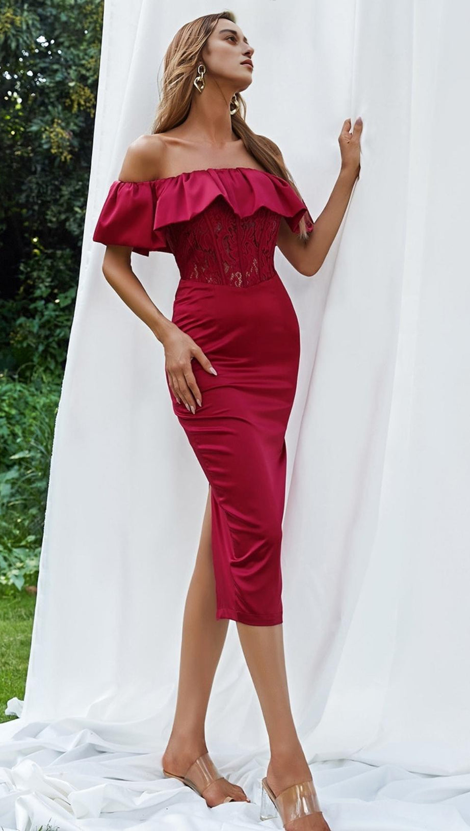 OFF SHOULDER LACE MIDI DRESS