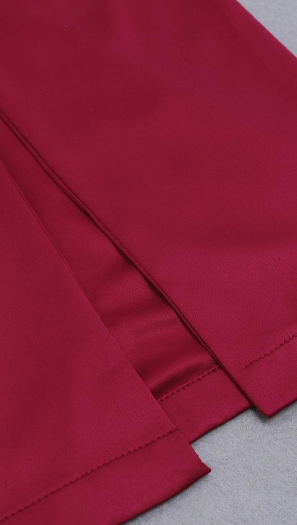 ABITO MIDI IN PIZZO CON SPALLE SCOPERTE