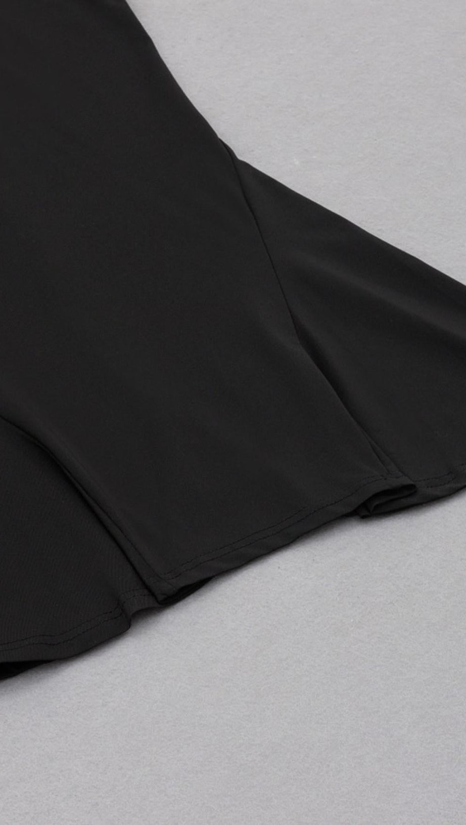 BACKLESS MIDI DRESS IN BLACK