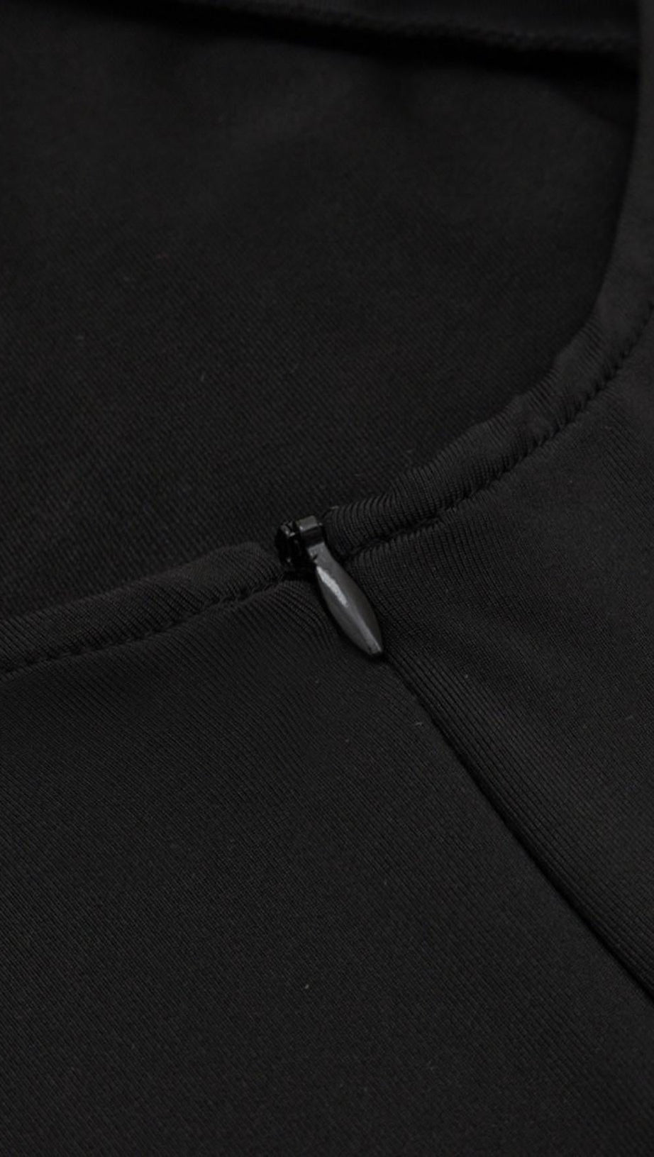 BACKLESS MIDI DRESS IN BLACK