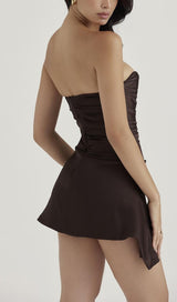 SATIN FISHBONE PLEATED STRAPLESS MINI DRESS IN BROWN