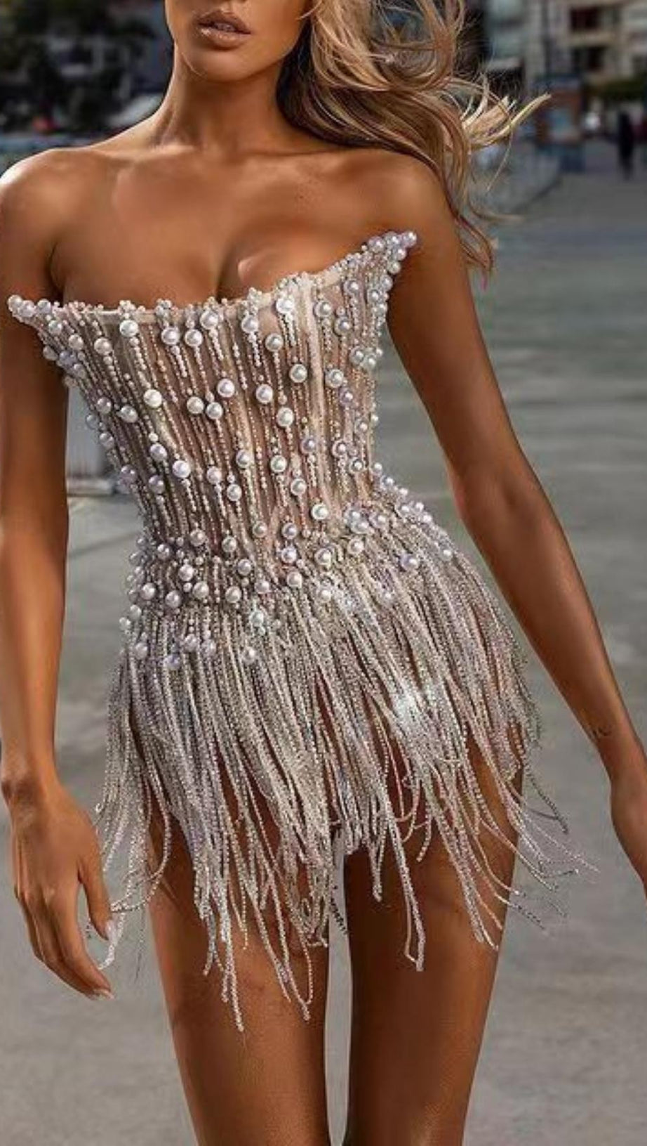 STRAPLESS MIDI DRESS IN WHITE