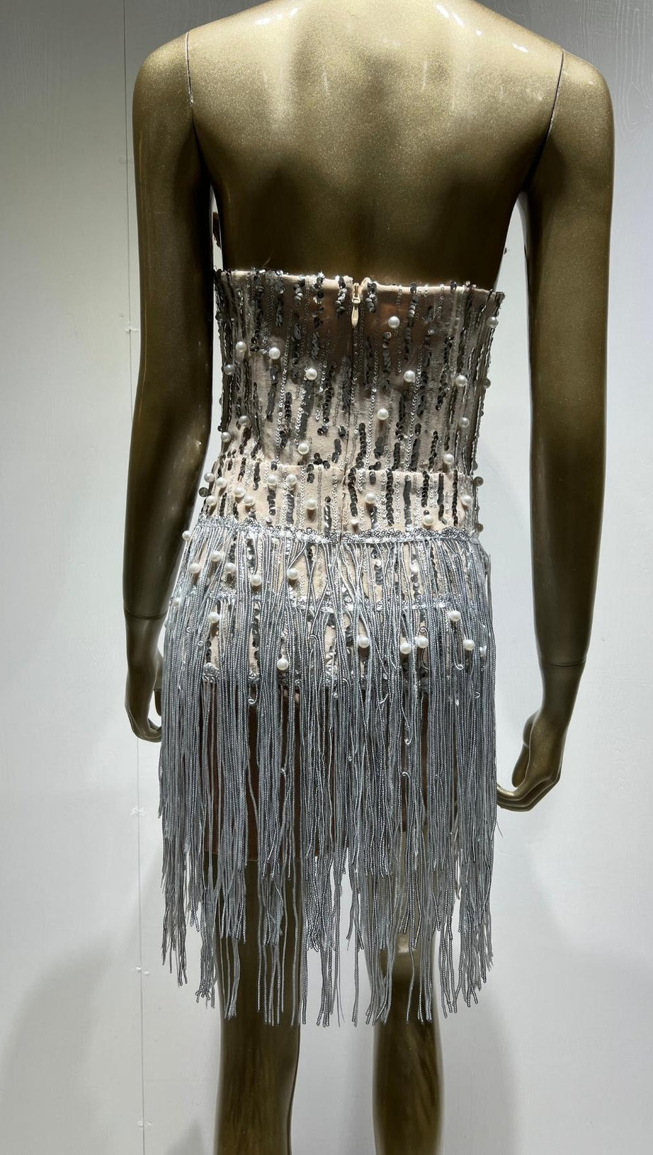 STRAPLESS MIDI DRESS IN WHITE