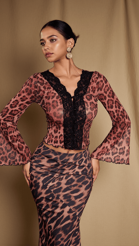 ELESTREN FLOUNCE SLEEVE LEOPARD TOP