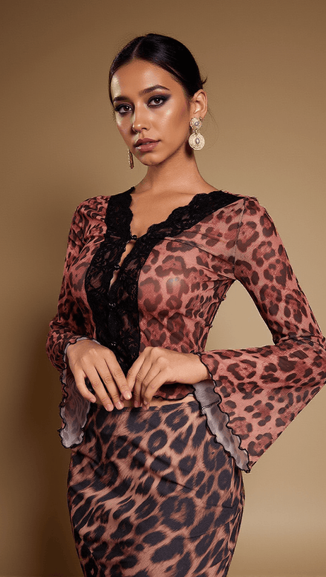 ELESTREN FLOUNCE SLEEVE LEOPARD TOP