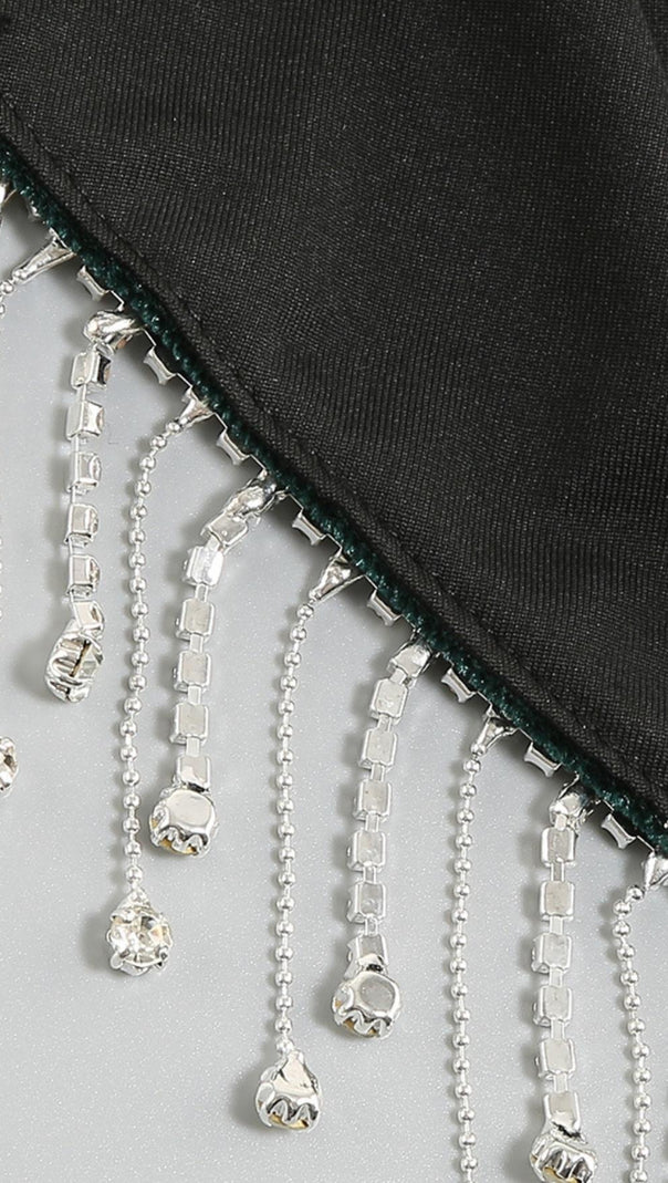 ZWEITEILIGES MINIKLEID IN GRÜN