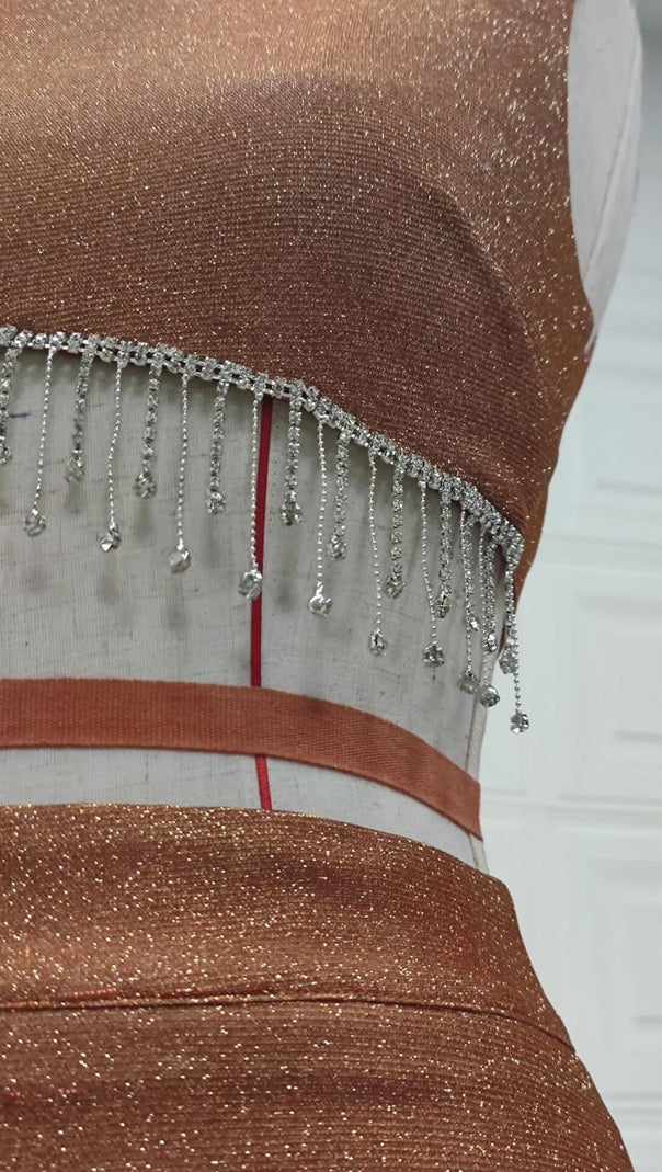 ZWEITEILIGES MINIKLEID IN GRÜN