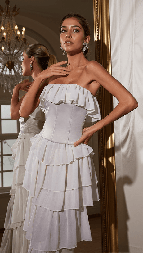 Trägerloses, gerüschtes Maxikleid aus Netzstoff „Katrina“