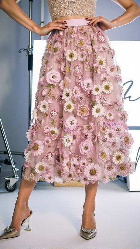 AMORY FLOWER EMBROIDERED SKIRT IN PINK