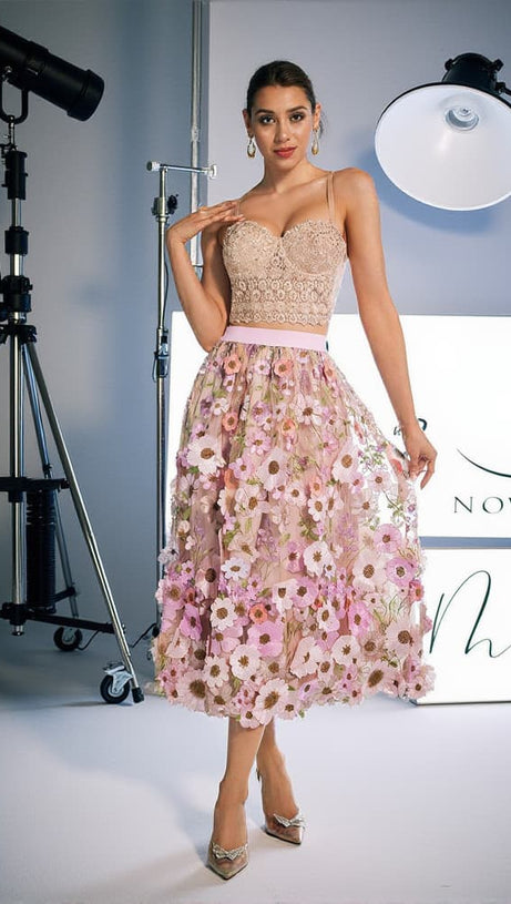 AMORY FLOWER EMBROIDERED SKIRT IN PINK